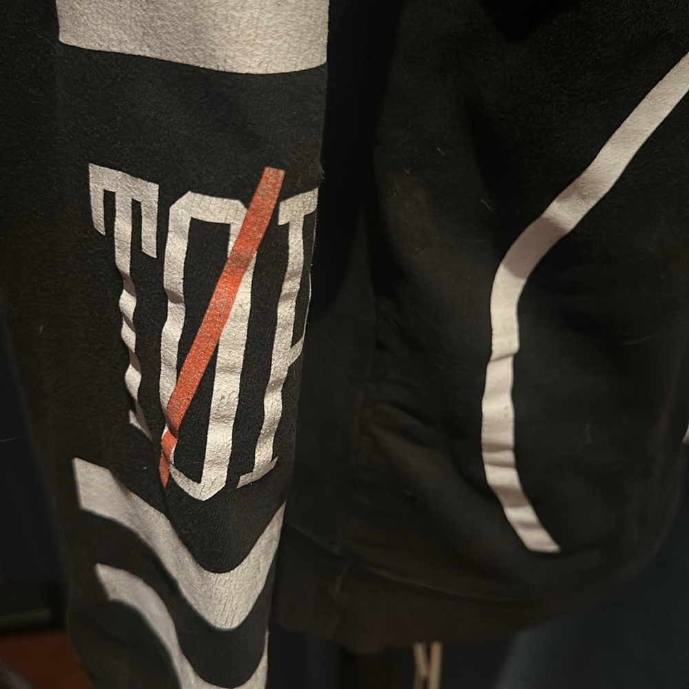 ⭐️SALE⭐️ Twenty One Pilots Black Hooded Sweatshirt Size Small - Picture 6 of 10